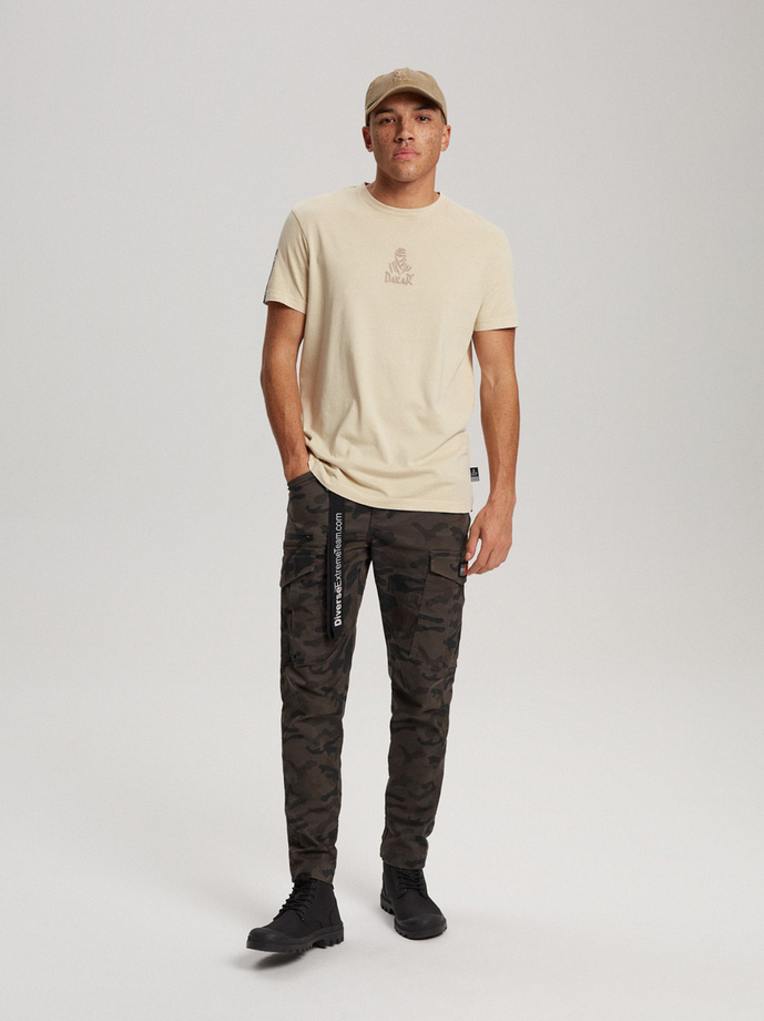 T-shirt męski z nadrukiem DKR D 0523 S1822 - beżowy