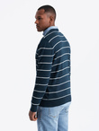 Casualowy męski sweter w poziome paski – granatowy V1 OM-SWSW-0143