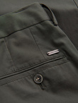 Jednolite męskie spodnie chino SLIM FIT – khaki V3 OM-PACP-0183