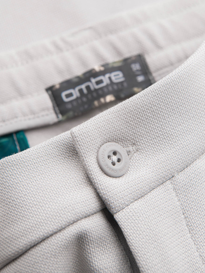 Krótkie spodenki męskie SLIM FIT z melanżowej strukturalnej dzianiny – jasnoszare V5 OM-SRCS-0166