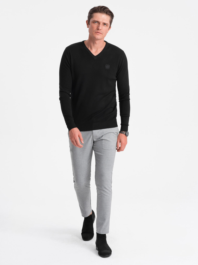 Elegant men's sweater with a v-neck - black V1 OM-SWBS-0107