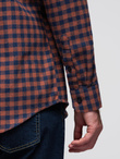 Koszula męska flanelowa w kratę - granatowo-ceglasta V6 OM-SHCS-0150