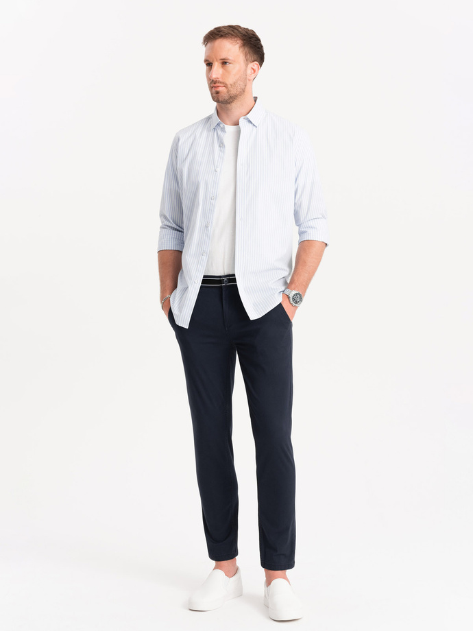 Męskie spodnie chino z ozdobną taśmą w pasie SLIM FIT – granatowe V2 OM-PACP-0118