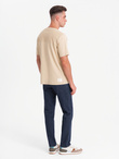 T-shirt męski LOOSE FIT z kieszonką – beżowy V1 OM-TSCT-0171 