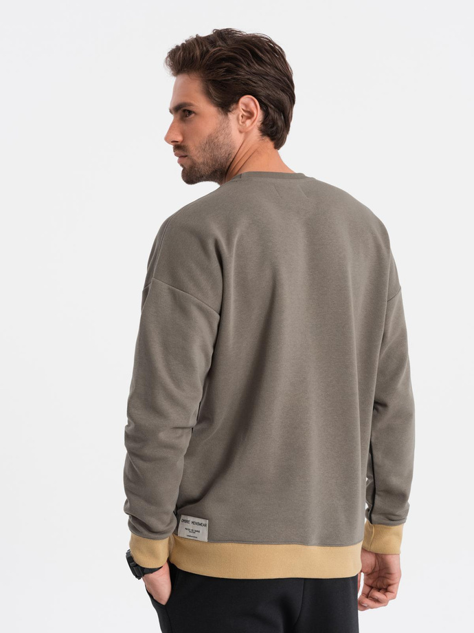 Men's OVERSIZE sweatshirt with contrasting color combination - khaki V7 B1673